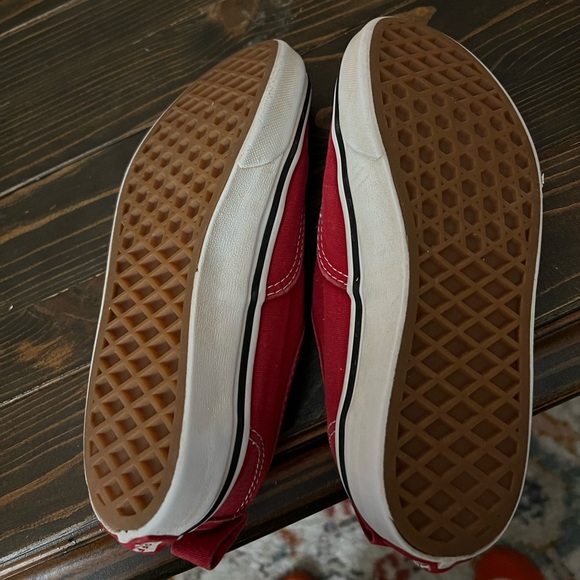Girls Slide on red Vans size 2 - Picture 4 of 5